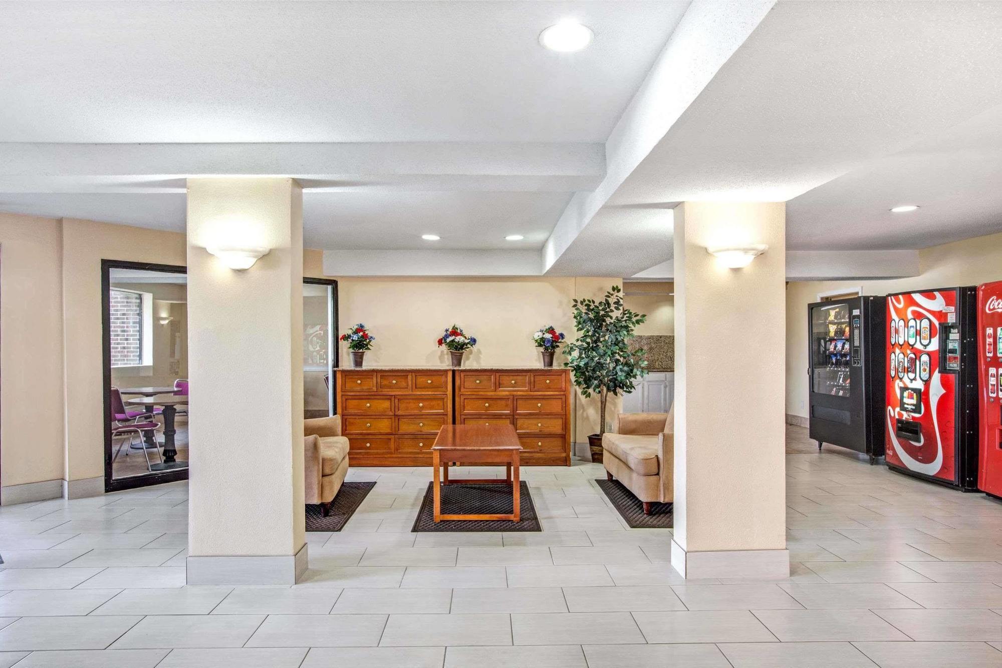 Monte Carlo Inn Houston Exterior photo