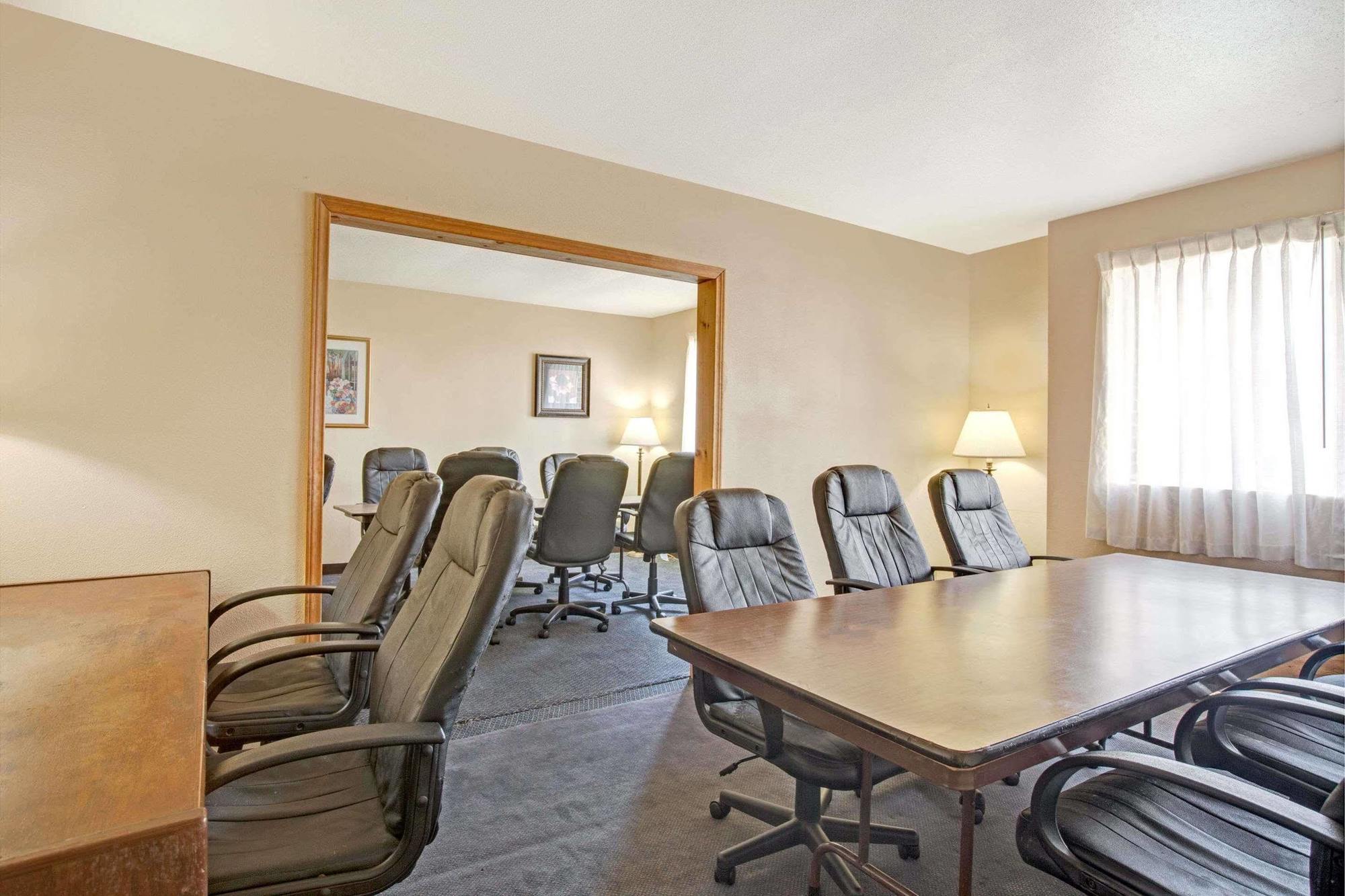 Monte Carlo Inn Houston Exterior photo